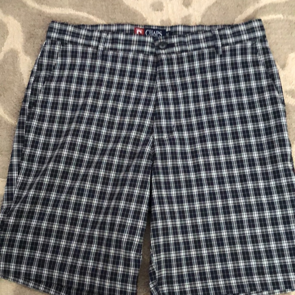 32 Chaps mens shorts